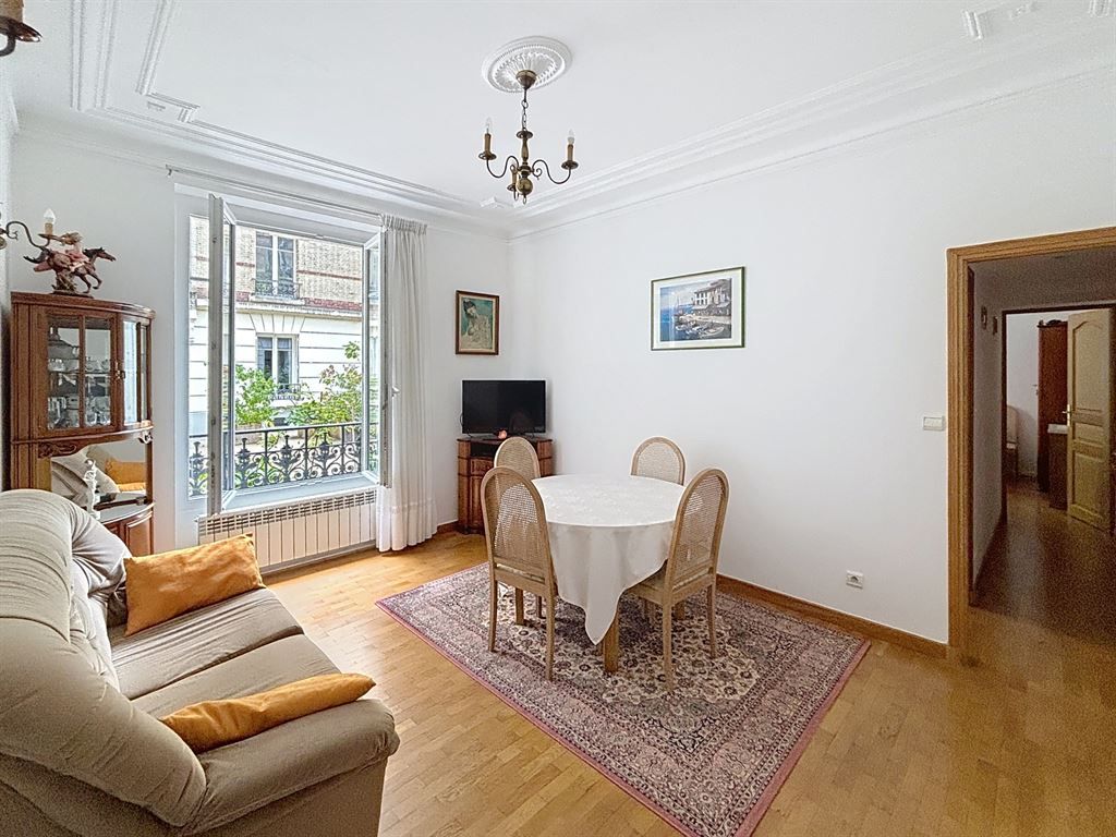 appartement 3 pièces en vente sur PARIS (75015)